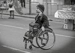 Jak rozmawiać z osobami z niepełnosprawnością, aby ich nie urazić?